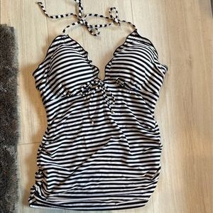 A Pea in The Pod striped swim top size Medium
